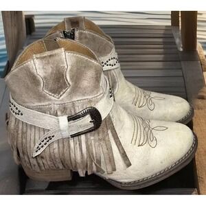 Women's Sterling‎ River Distressed Fringe Ankle Western Buckle Boots 6 Cowgirl